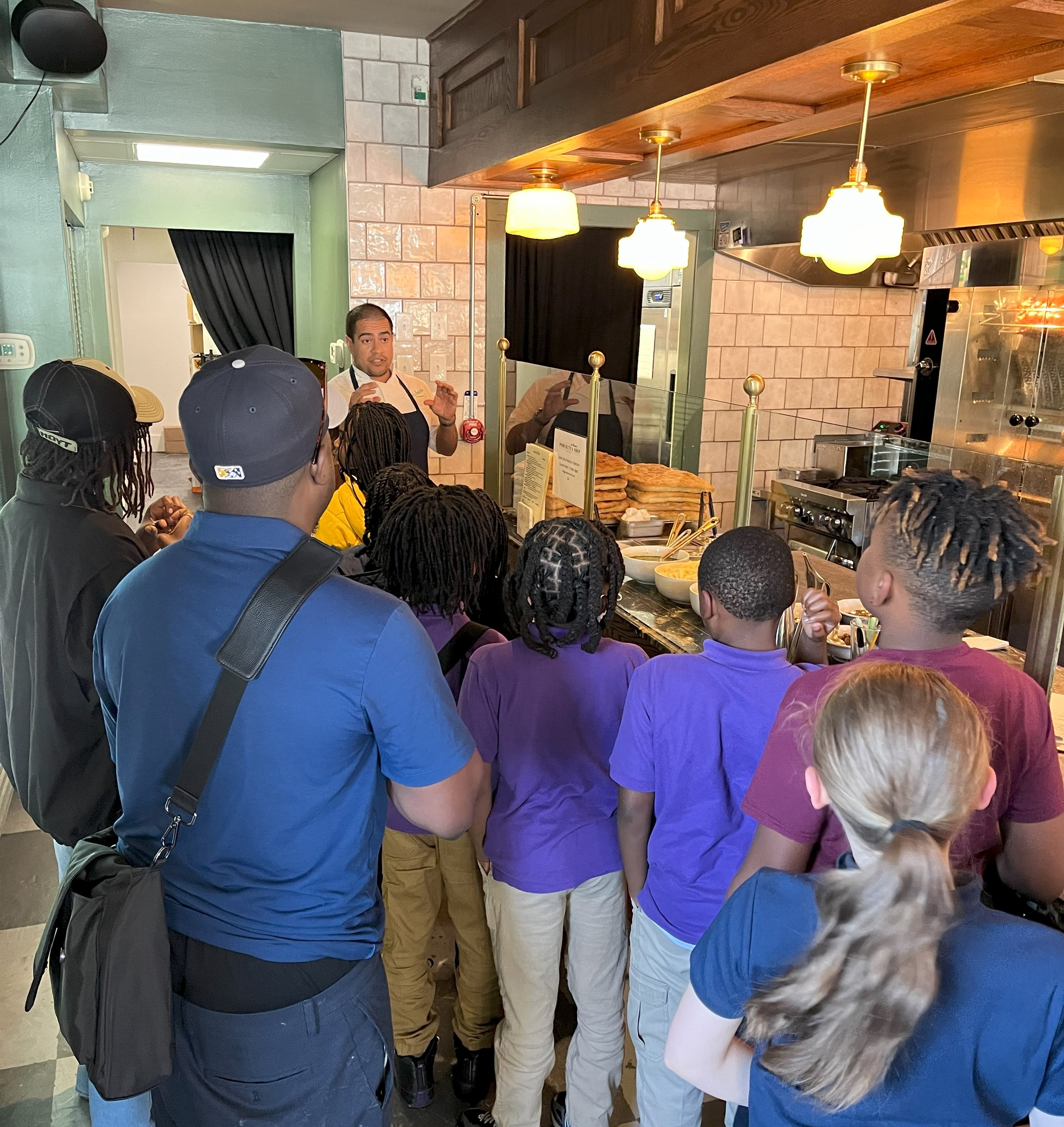 Chef talks to kids about food